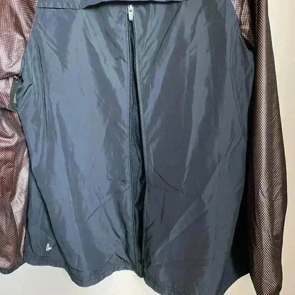 Fabletics Afina Jacket in Black and Rose Gold‎ - Picture 14 of 15